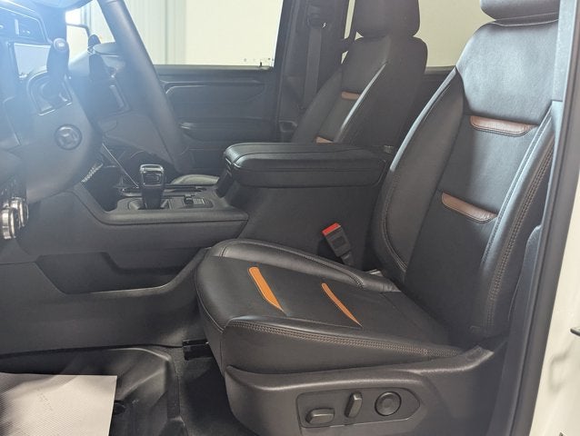 2025 GMC Sierra 1500 AT4 Premium Pkg 6.2L V8 Kicker Audio Nav