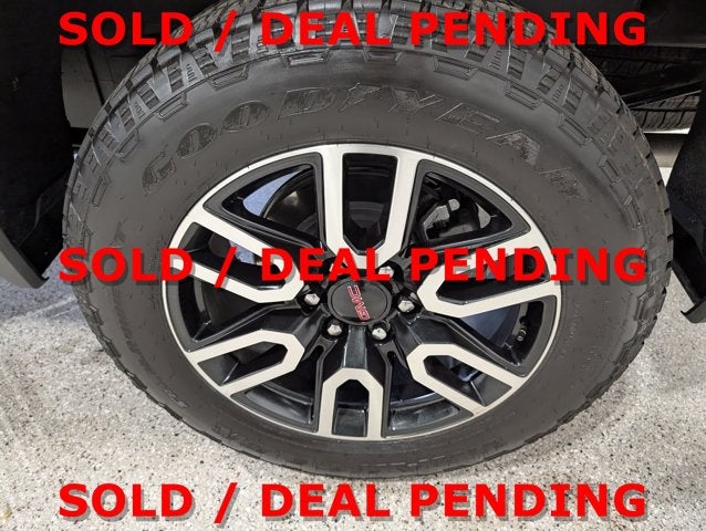 2025 GMC Sierra 1500 AT4 Premium Pkg Tech Pkg Sunroof Colored Mouldings Short Bed 6.2L V8