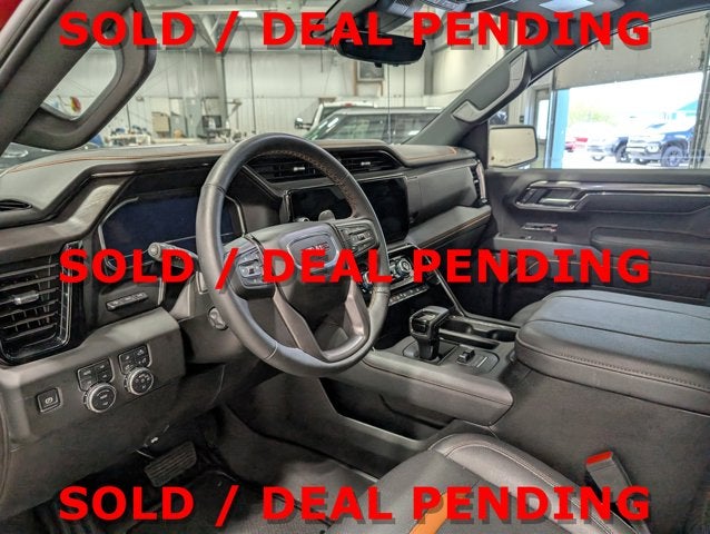 2025 GMC Sierra 1500 AT4 Premium Pkg Tech Pkg Sunroof Colored Mouldings Short Bed 6.2L V8
