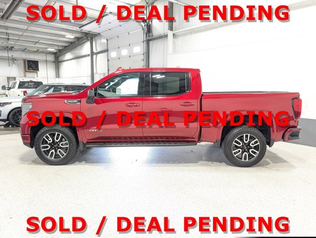 2025 GMC Sierra 1500 AT4 Premium Pkg Tech Pkg Sunroof Colored Mouldings Short Bed 6.2L V8