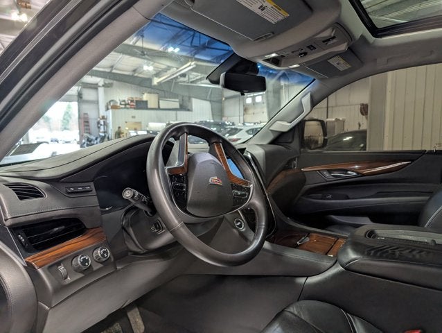 2017 Cadillac Escalade Luxury