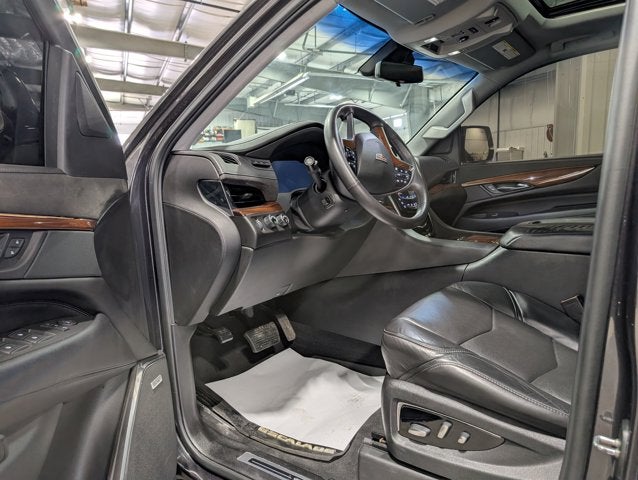 2017 Cadillac Escalade Luxury