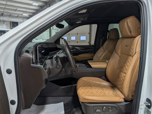 2023 Cadillac Escalade 4WD Sport Onyx Pkg Super Cruise Assist Tech Pano Roof Pwr Steps