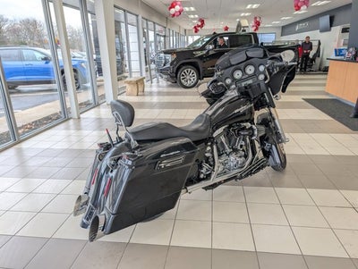 2006 HARLEY DAVID STREET GLIDE Base