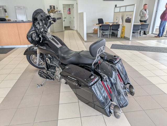 2006 HARLEY DAVID STREET GLIDE Base