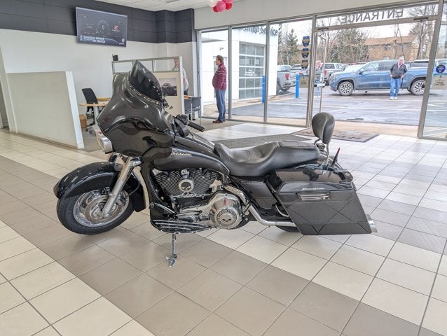 2006 HARLEY DAVID STREET GLIDE Base