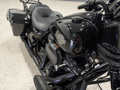 2023 Harley-Davidson FLHXS Street Glide Special Milwaukee-Eight Infotainment Blacked-Out Style