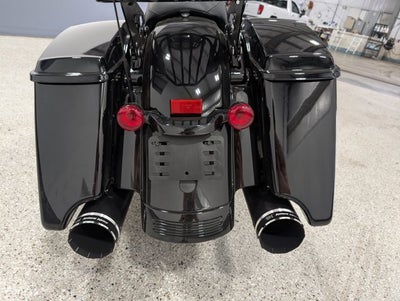 2023 Harley-Davidson FLHXS Street Glide Special Milwaukee-Eight Infotainment Blacked-Out Style