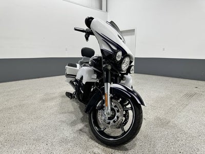 2016 Harley-Davidson FLHXSE CVO Street Glide CVO Screamin’ Eagle Boom! Audio Rare Color Loaded