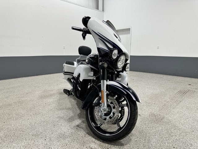 2016 Harley-Davidson FLHXSE CVO Street Glide CVO Screamin’ Eagle Boom! Audio Rare Color Loaded