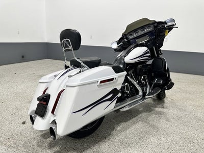 2016 Harley-Davidson FLHXSE CVO Street Glide CVO Screamin’ Eagle Boom! Audio Rare Color Loaded