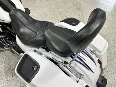 2016 Harley-Davidson FLHXSE CVO Street Glide CVO Screamin’ Eagle Boom! Audio Rare Color Loaded