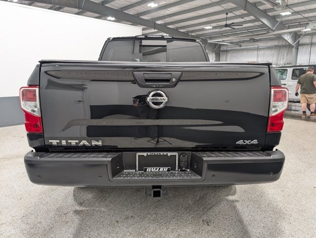 2021 Nissan Titan S Utility Pkg 4WD Tow Pkg Bedliner Steps Blind Spot Monitor Backup Camera