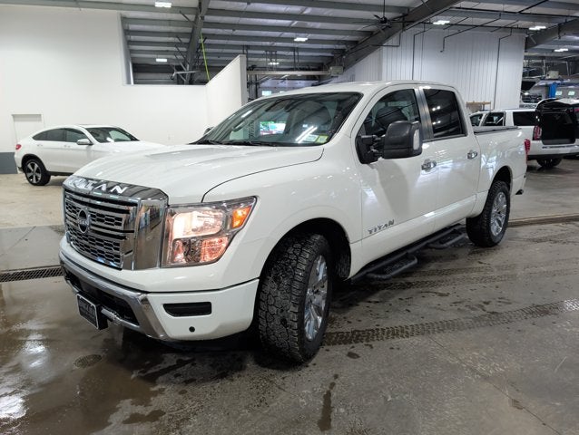 2023 Nissan Titan SV Utility Tow Convenience Chrome Package