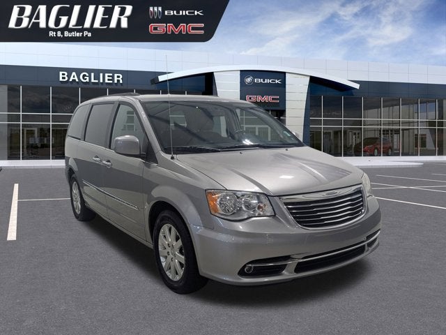 2016 Chrysler Town & Country Touring