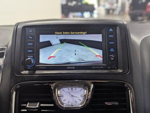 2016 Chrysler Town & Country Touring