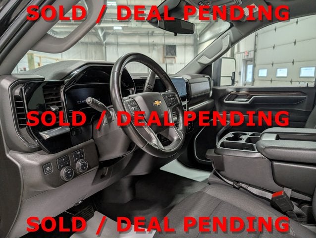 2024 Chevrolet Silverado 2500HD LT Standard Bed Chrome Steps 6.6L Gas V8