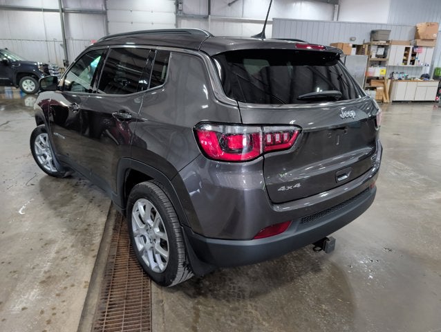 2024 Jeep Compass Latitude Lux Turbo 4WD Heated Leatherette Remote Start Safety Tech