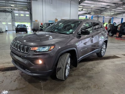 2024 Jeep Compass Latitude Lux Turbo 4WD Heated Leatherette Remote Start Safety Tech