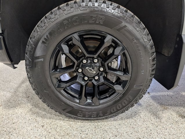 2024 Chevrolet Silverado 1500 LT Trail Boss Duramax Diesel Standard Box Bucket Seats 4WD