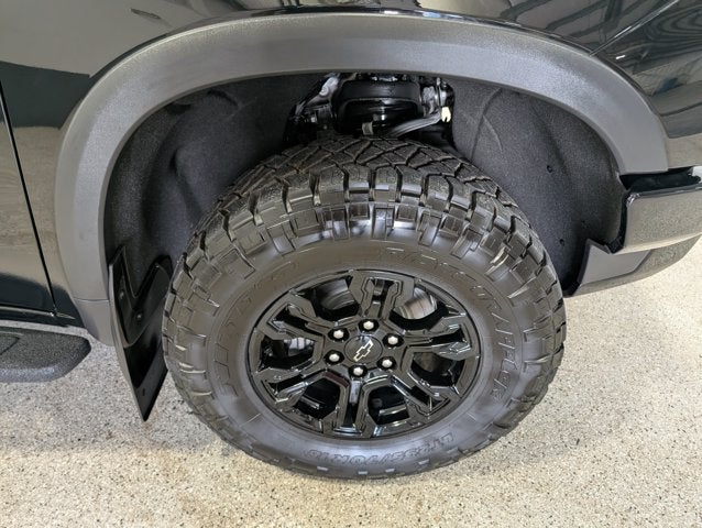 2023 Chevrolet Silverado 1500 ZR2 Crew Cab Short Bed 4WD Technology Package Black