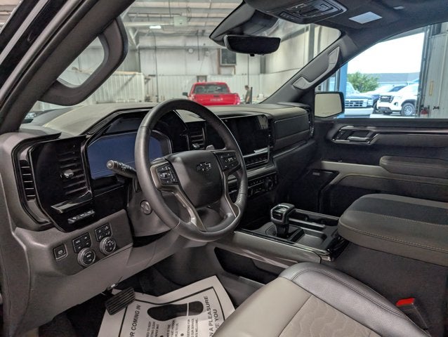2023 Chevrolet Silverado 1500 ZR2 Crew Cab Short Bed 4WD Technology Package Black