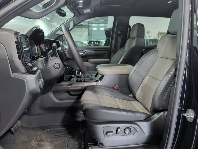 2023 Chevrolet Silverado 1500 ZR2 Crew Cab Short Bed 4WD Technology Package Black
