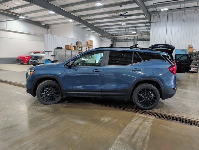 2024 GMC Terrain SLE Elevation Edition Skyscape Roof Heated Seats Remote Start AWD