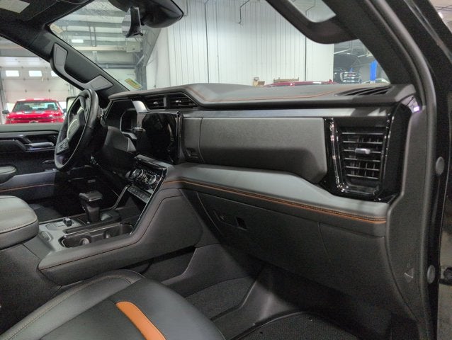 2024 GMC Sierra 1500 AT4 Premium Package Technology Package Sunroof 6.2L V8 Off Road