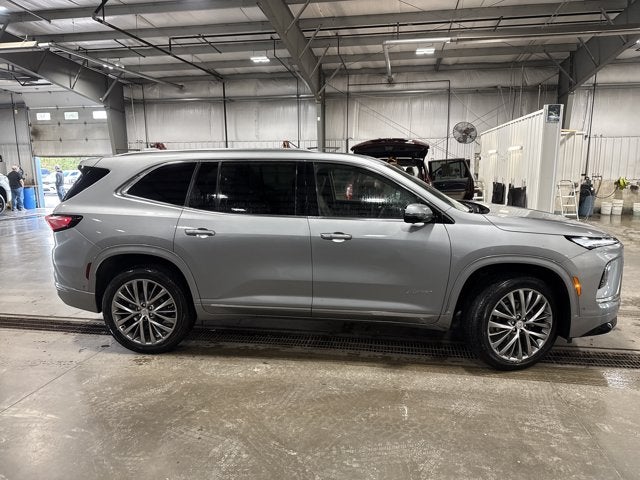 2025 Buick Enclave Avenir