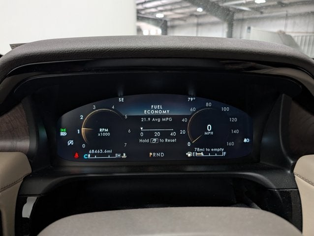 2022 Lincoln Aviator Reserve AWD Twin-Turbo 3.0L V6 Panoramic Roof & Active Safety
