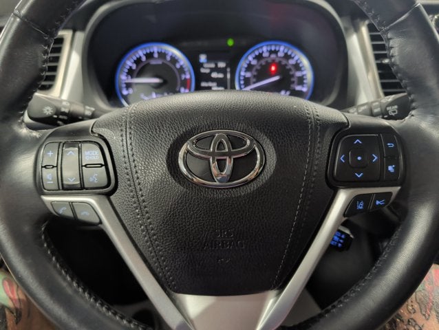 2019 Toyota Highlander SE AWD 3rd Row Luxury Sunroof Heated Leather Cruiser