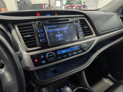 2019 Toyota Highlander SE AWD 3rd Row Luxury Sunroof Heated Leather Cruiser
