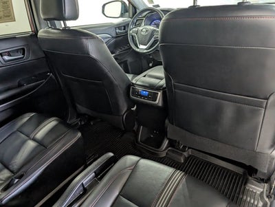 2019 Toyota Highlander SE AWD 3rd Row Luxury Sunroof Heated Leather Cruiser