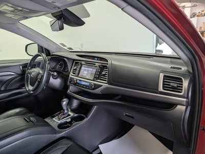 2019 Toyota Highlander SE AWD 3rd Row Luxury Sunroof Heated Leather Cruiser