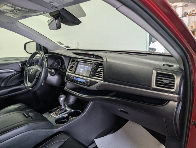 2019 Toyota Highlander SE AWD 3rd Row Luxury Sunroof Heated Leather Cruiser