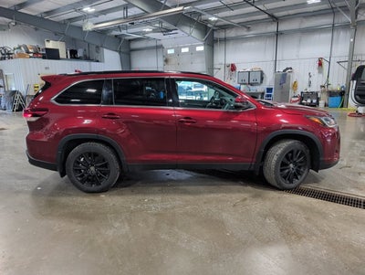 2019 Toyota Highlander SE AWD 3rd Row Luxury Sunroof Heated Leather Cruiser