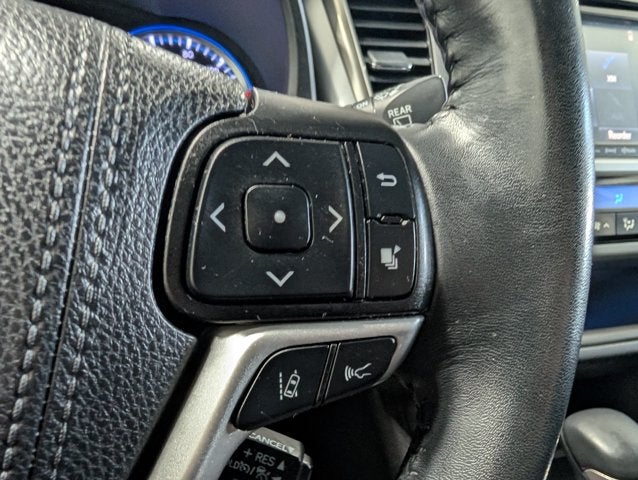 2019 Toyota Highlander SE AWD 3rd Row Luxury Sunroof Heated Leather Cruiser