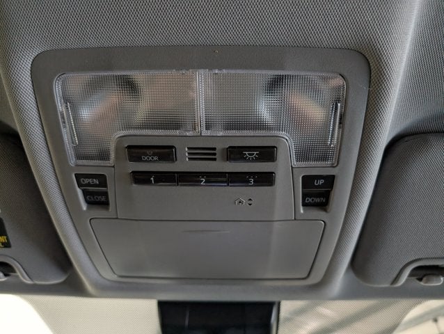 2019 Toyota Highlander SE AWD 3rd Row Luxury Sunroof Heated Leather Cruiser