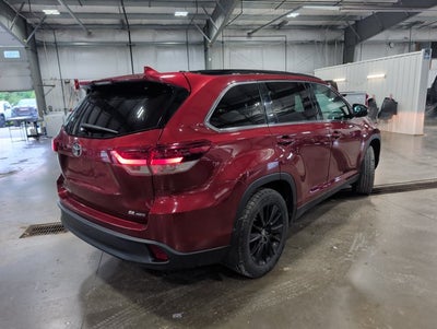 2019 Toyota Highlander SE AWD 3rd Row Luxury Sunroof Heated Leather Cruiser