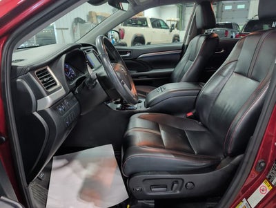 2019 Toyota Highlander SE AWD 3rd Row Luxury Sunroof Heated Leather Cruiser
