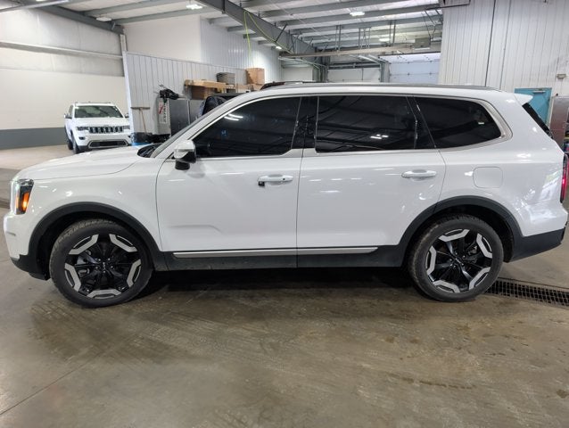 2024 Kia Telluride EX 3.8L V6 AWD EX Captains Chairs Package Glacial White Pearl