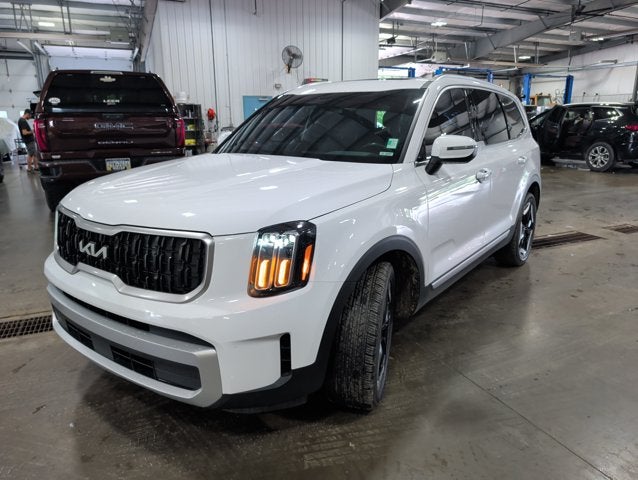 2024 Kia Telluride EX 3.8L V6 AWD EX Captains Chairs Package Glacial White Pearl
