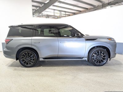 2026 INFINITI QX80 Autograph AWD with Premium Exterior & Cargo Packs Premium Two-Tone