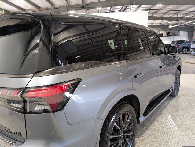 2026 INFINITI QX80 Autograph AWD with Premium Exterior & Cargo Packs Premium Two-Tone