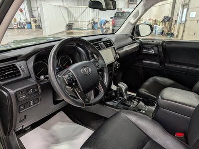 2020 Toyota 4Runner SR5 Adaptive Cruise 4WD Bucket Seats Tow Package