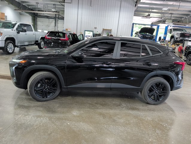 2024 Chevrolet Trax ACTIV FWD ECOTEC 1.2L Turbo Sunroof & Driver Confidence Packages Mosaic Black Metallic