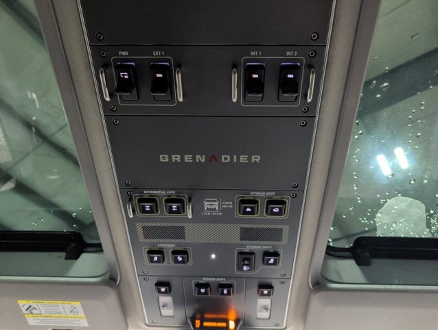 2024 INEOS Grenadier Station Wagon Fieldmaster Dual Roofs Navigation Heated Leather 4WD