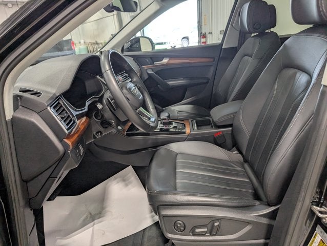 2022 Audi Q5 S line Premium Plus