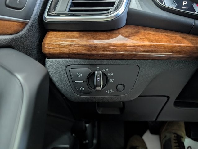 2022 Audi Q5 S line Premium Plus